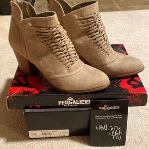 Fergalicious by Fergie Chelly ankle boots Lt. Doe size 11